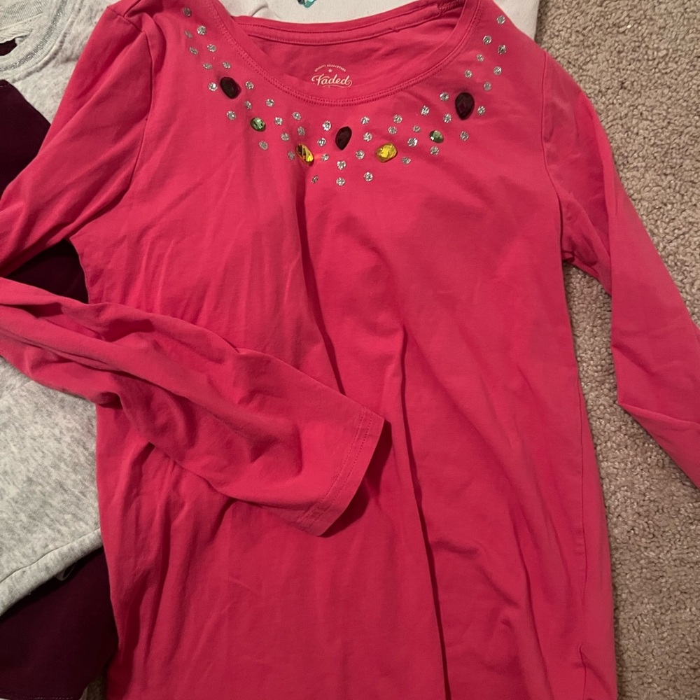 Girls Assorted Shirt Bulk Lot of 8 size 10- pink purple blue- Levi, Uniqlo - Picture 4 of 9